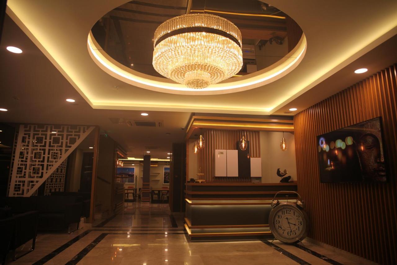 Random Suit Otel Istanbul Exterior photo