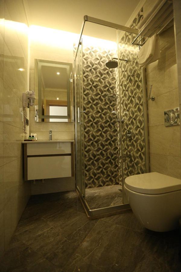 Random Suit Otel Istanbul Exterior photo