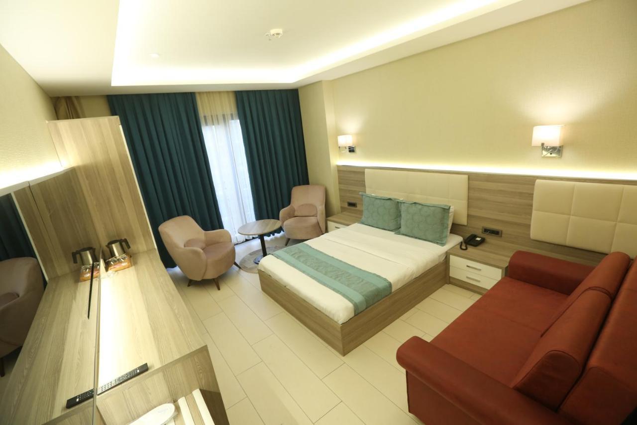Random Suit Otel Istanbul Exterior photo